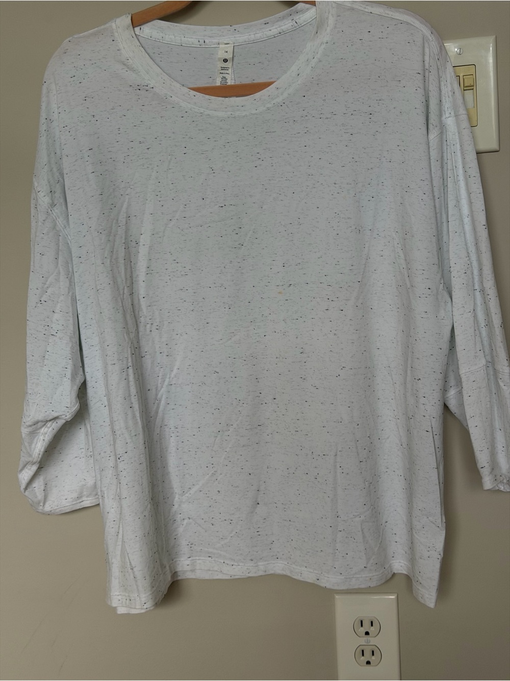 lululemon athletica White Speckle 3/4 Sleeve Crew Tee